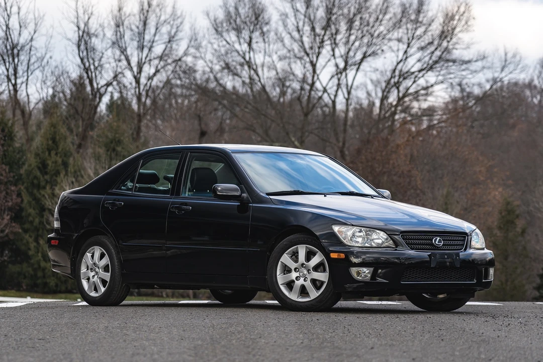 2002 Lexus IS 1st Gen - Image 2 of 31