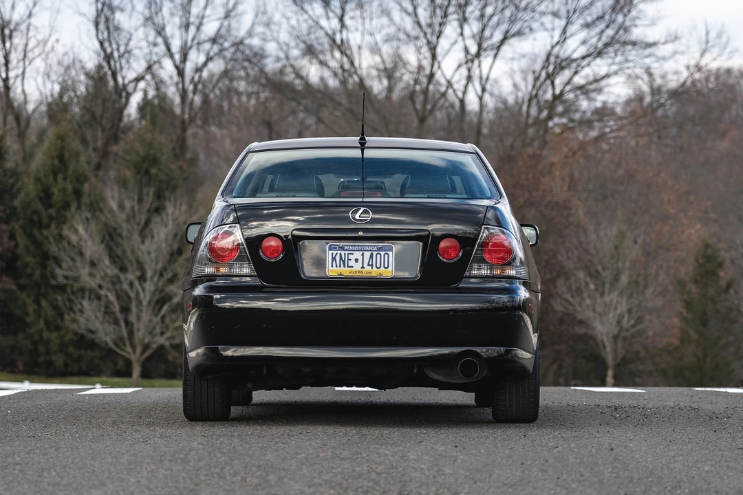 2002 Lexus IS 1st Gen - Image 5 of 31
