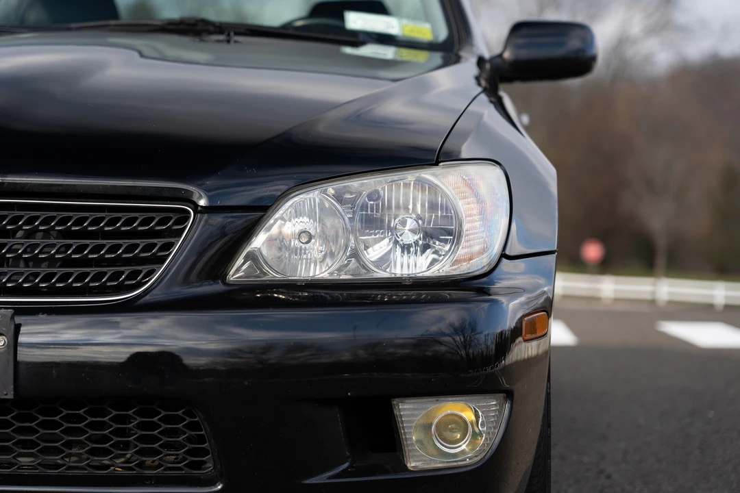 2002 Lexus IS 1st Gen - Image 11 of 31