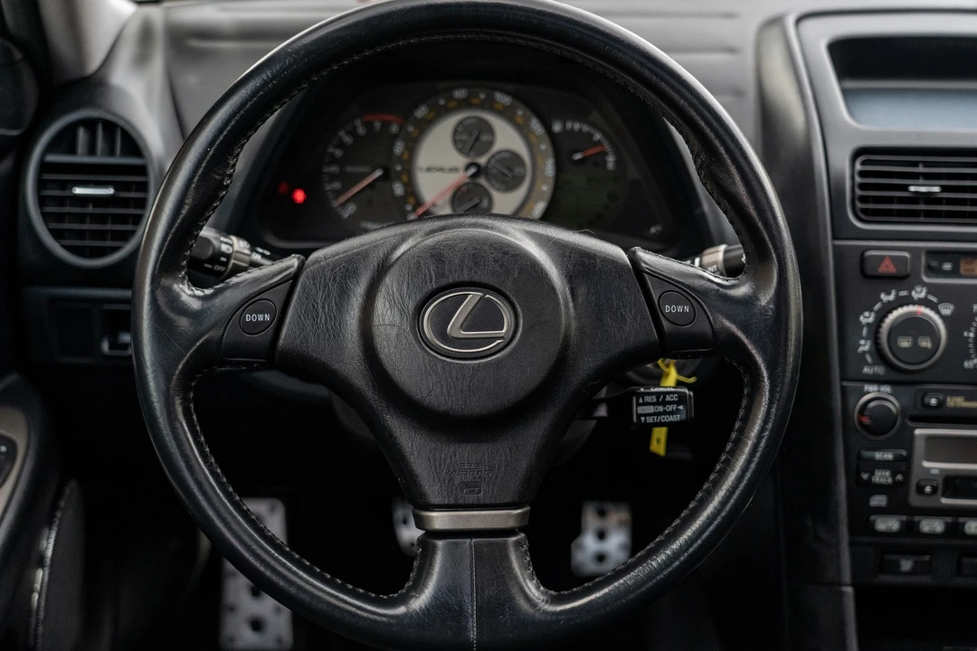 2002 Lexus IS 1st Gen - Image 27 of 31
