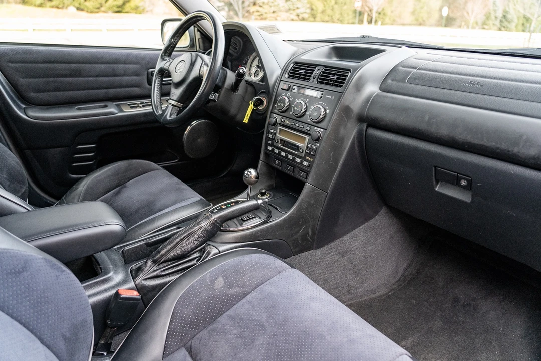 2002 Lexus IS 1st Gen - Image 23 of 31