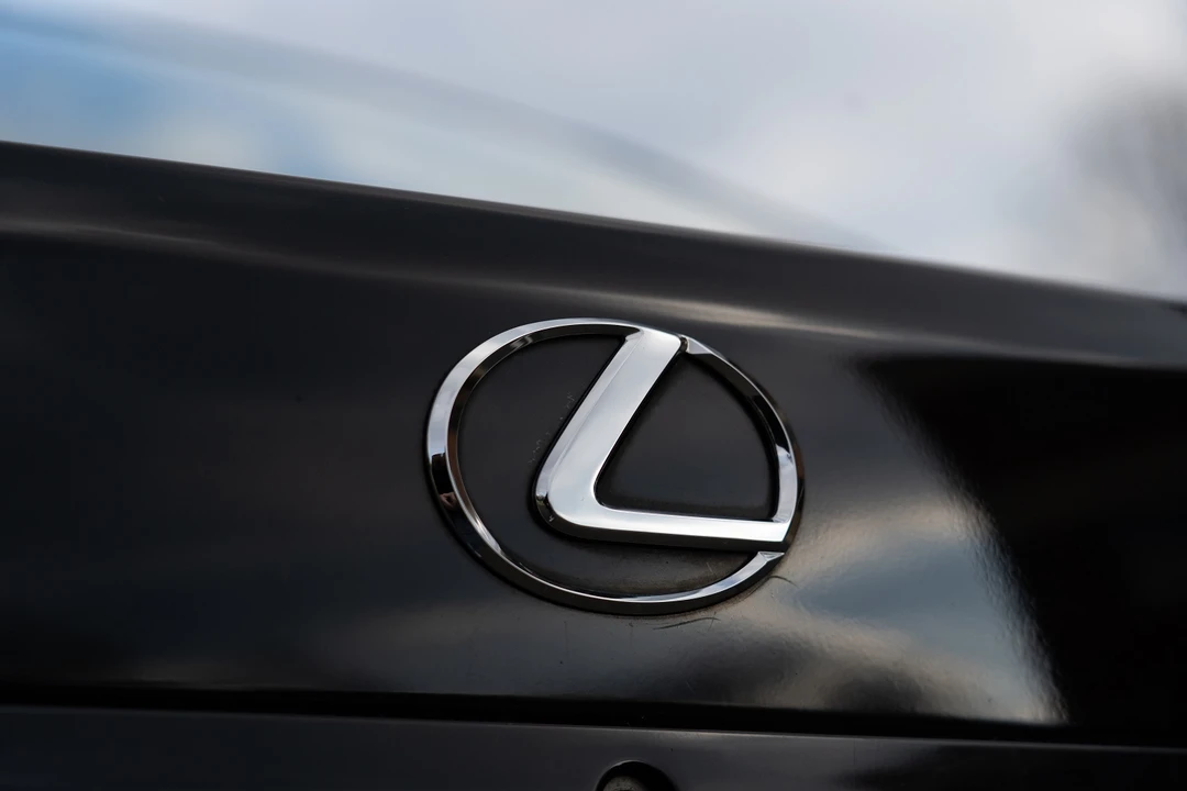 2002 Lexus IS 1st Gen - Image 15 of 31