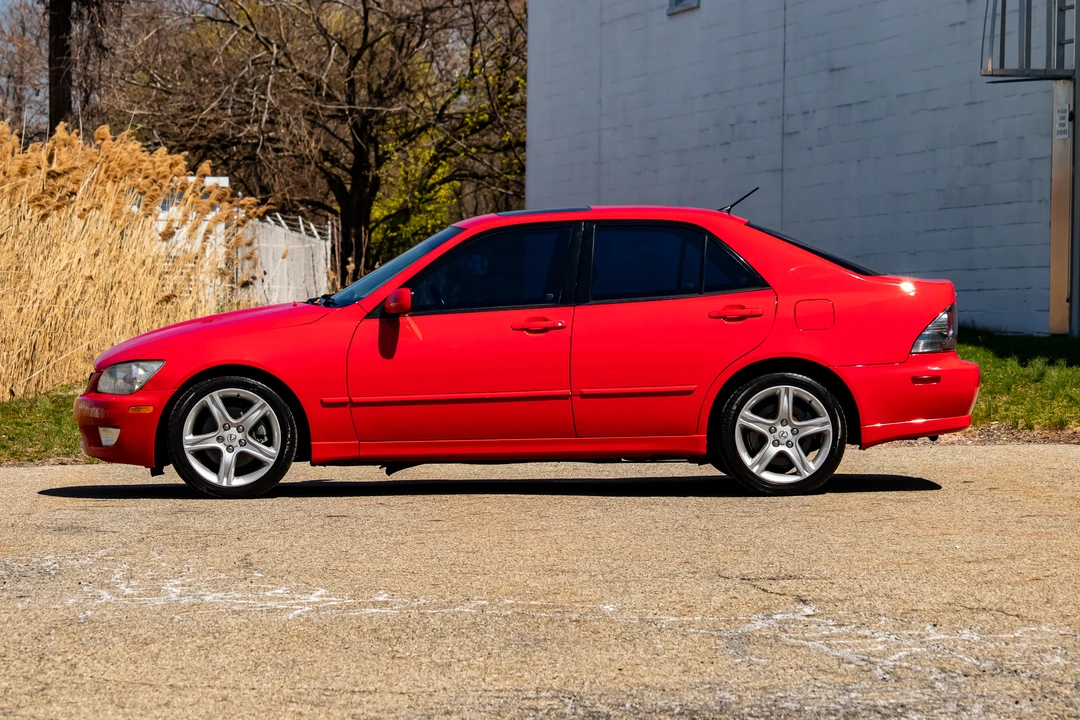 2002 Lexus IS 1st Gen - Image 14 of 31