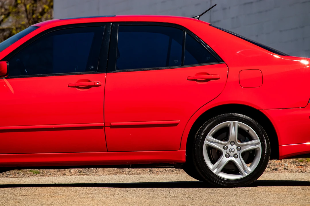 2002 Lexus IS 1st Gen - Image 26 of 31