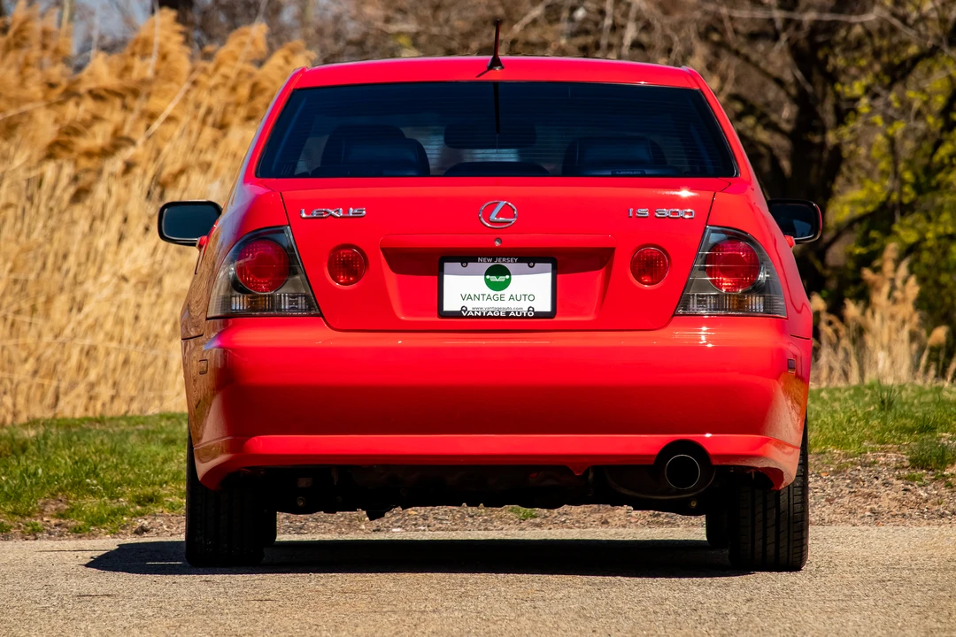 2002 Lexus IS 1st Gen - Image 10 of 31