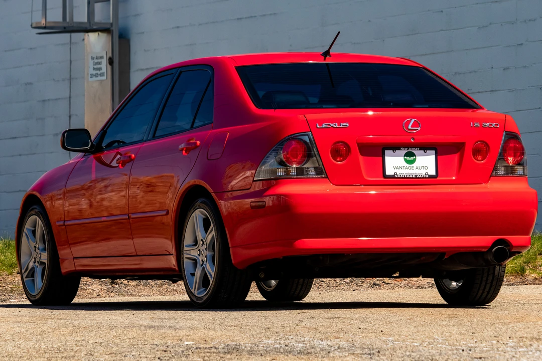 2002 Lexus IS 1st Gen - Image 12 of 31
