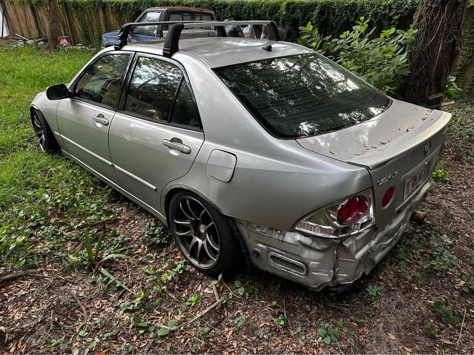 2002 Lexus IS 1st Gen - Image 5 of 8