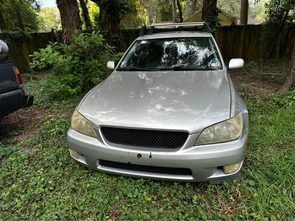 2002 Lexus IS 1st Gen - Image 2 of 8