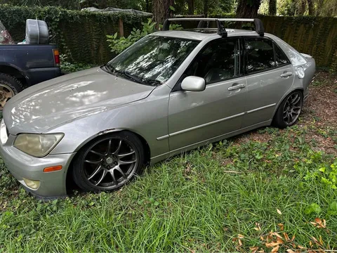 2002 Lexus IS300