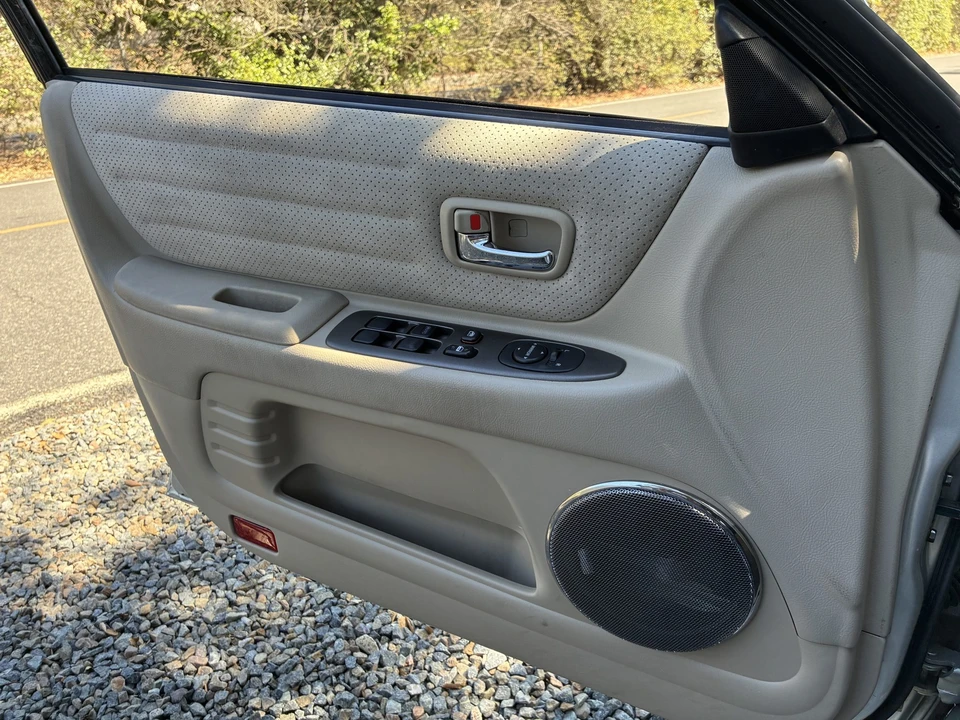 2002 Lexus IS 1st Gen - Image 27 of 31