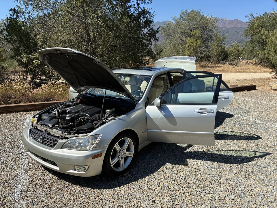 2002 Lexus IS 1st Gen - Image 21 of 31