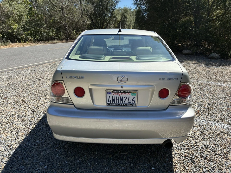 2002 Lexus IS 1st Gen - Image 9 of 31