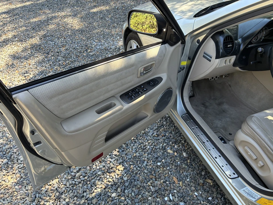 2002 Lexus IS 1st Gen - Image 26 of 31
