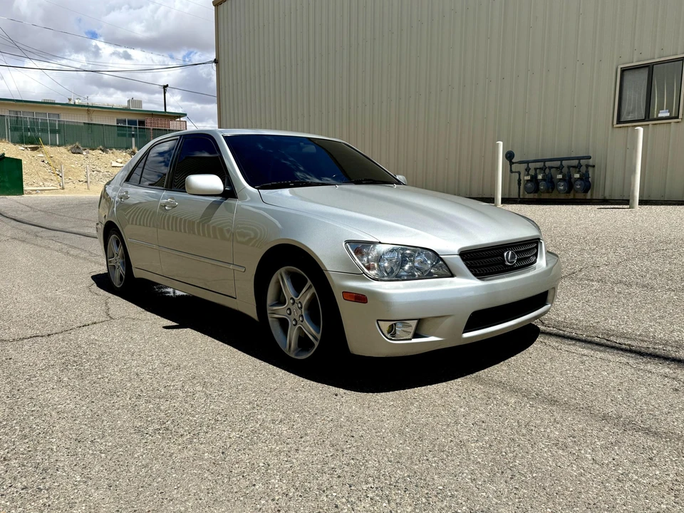 2002 Lexus IS 1st Gen - Image 6 of 31