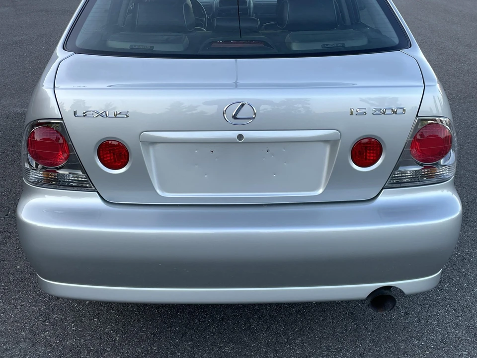 2002 Lexus IS 1st Gen - Image 31 of 31