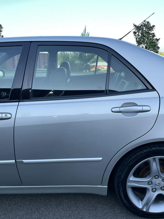 2002 Lexus IS 1st Gen - Image 25 of 31