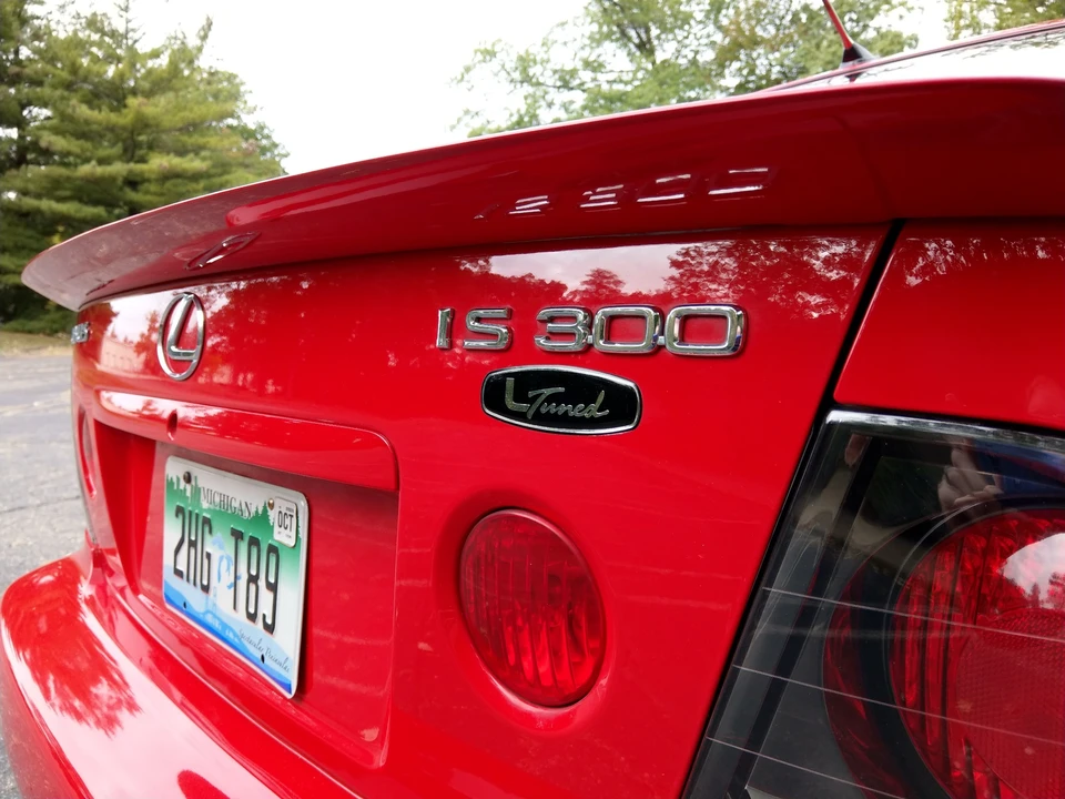 2002 Lexus IS 1st Gen - Image 12 of 31