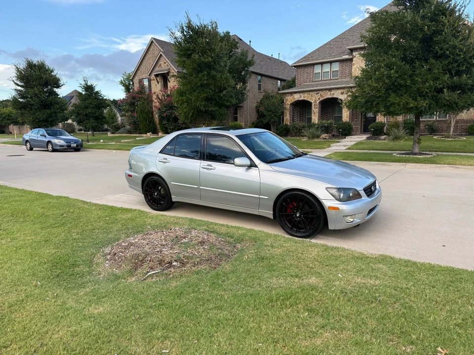 2002 Lexus IS 1st Gen - Image 3 of 14