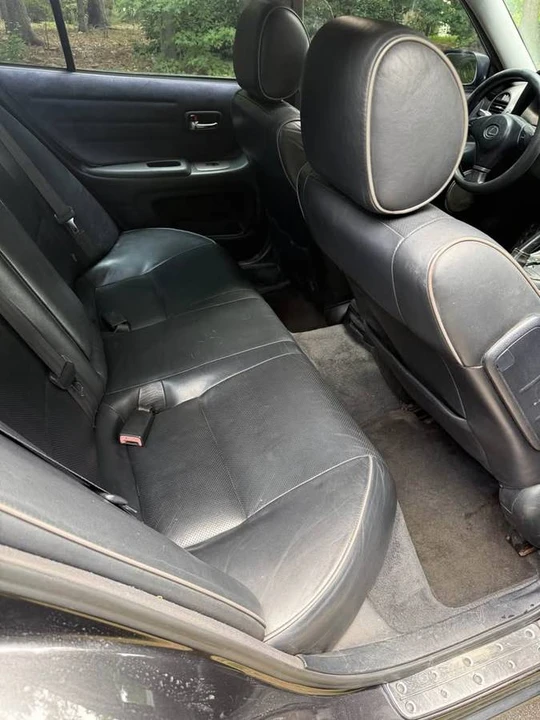 2002 Lexus IS 1st Gen - Image 7 of 12