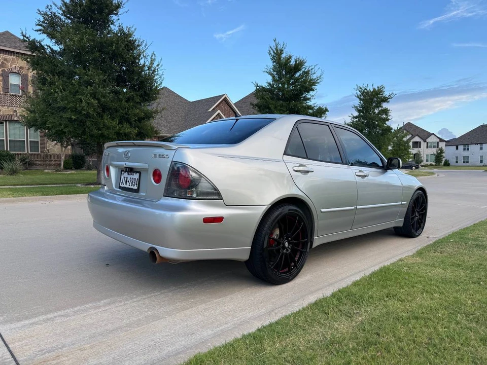 2002 Lexus IS 1st Gen - Image 5 of 14