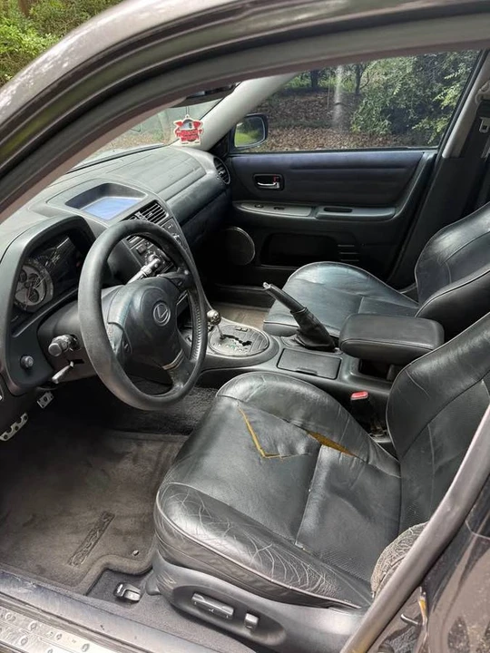 2002 Lexus IS 1st Gen - Image 8 of 12
