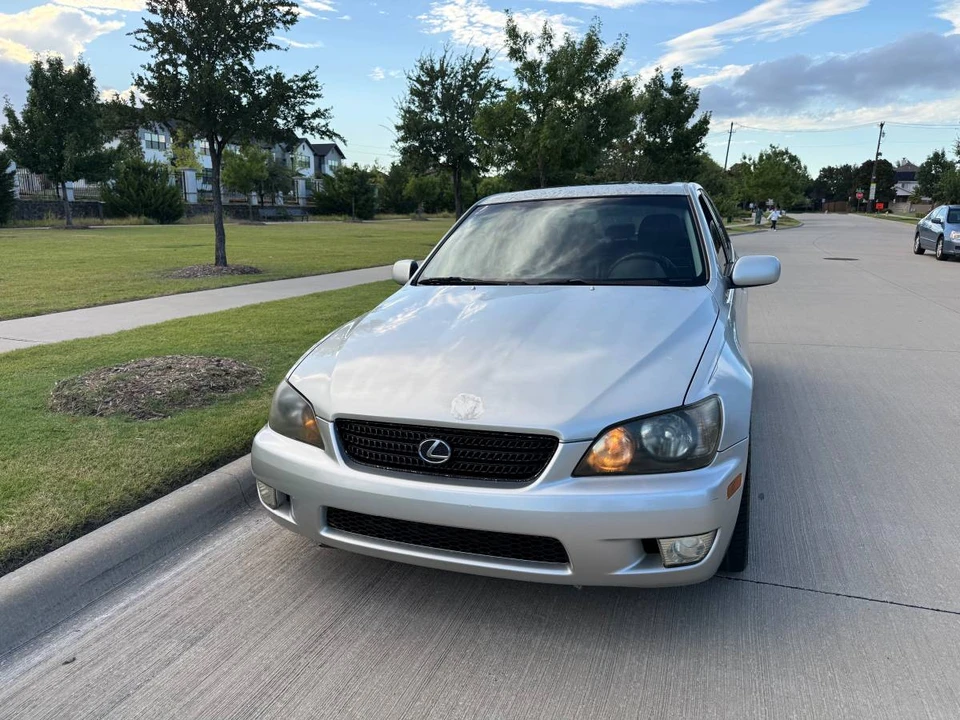 2002 Lexus IS 1st Gen - Image 2 of 14