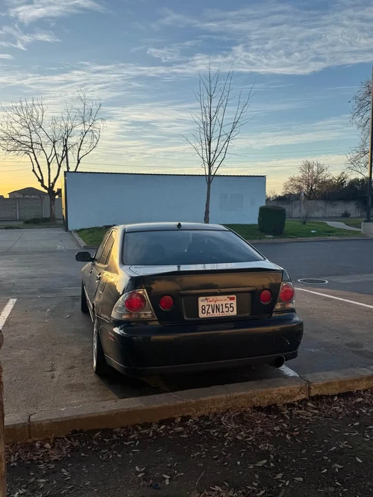 2002 Lexus IS 1st Gen - Image 6 of 12