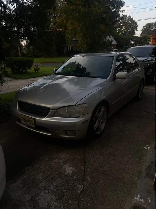 2002 Lexus IS 1st Gen - Image 5 of 6