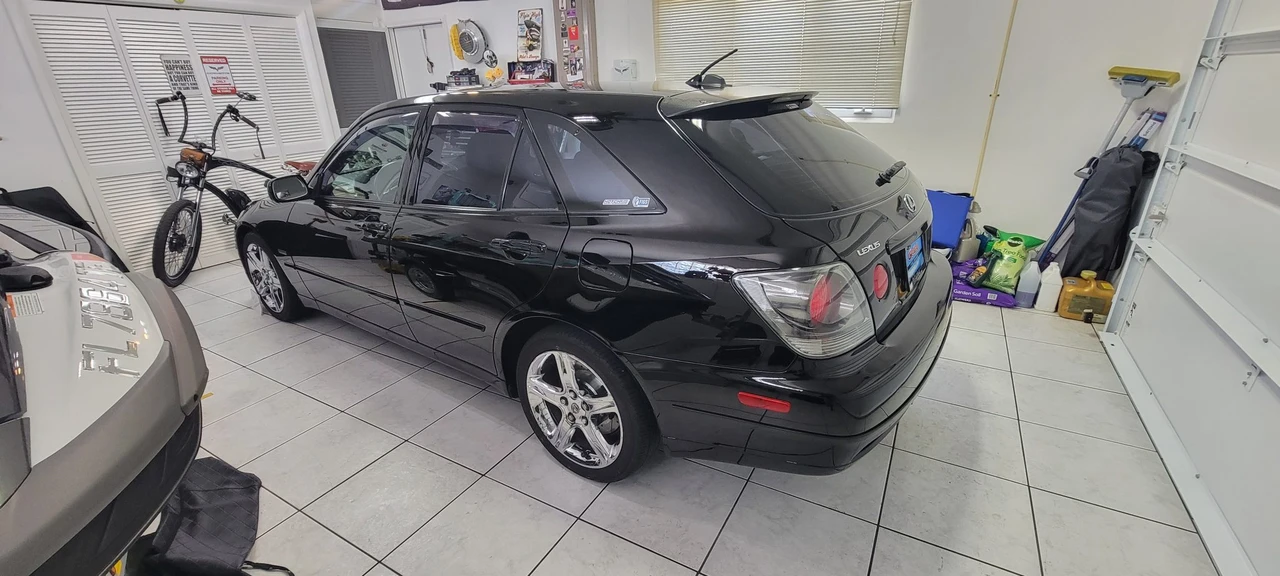 2002 Lexus IS 1st Gen - Image 15 of 31