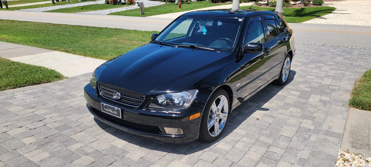 2002 Lexus IS 1st Gen - Image 2 of 31