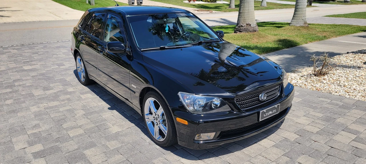2002 Lexus IS 1st Gen - Image 4 of 31
