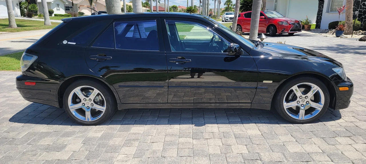 2002 Lexus IS 1st Gen - Image 5 of 31