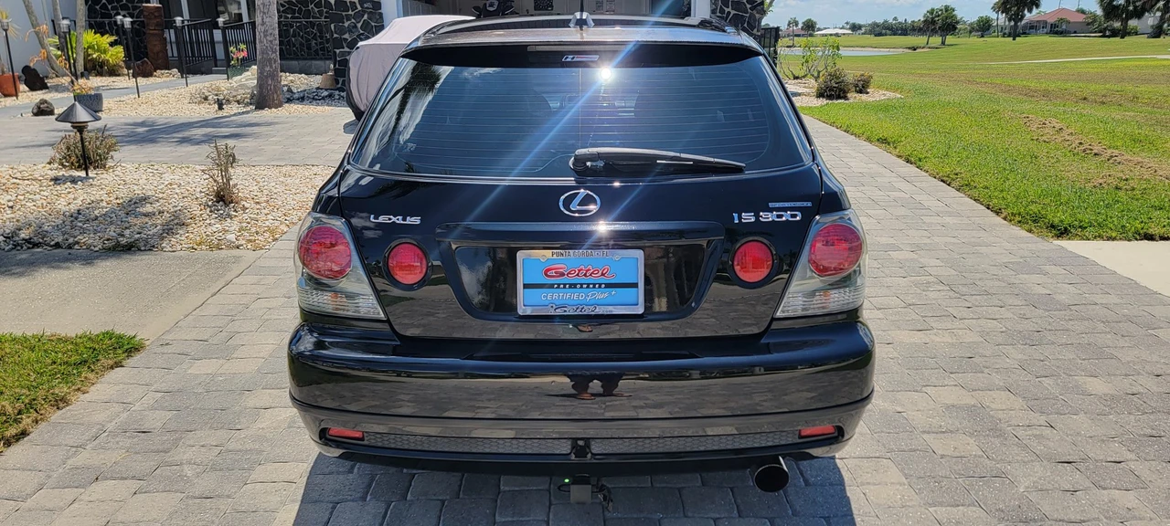 2002 Lexus IS 1st Gen - Image 7 of 31