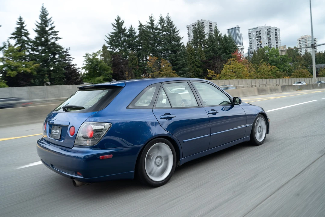 2002 Lexus IS 1st Gen - Image 29 of 31