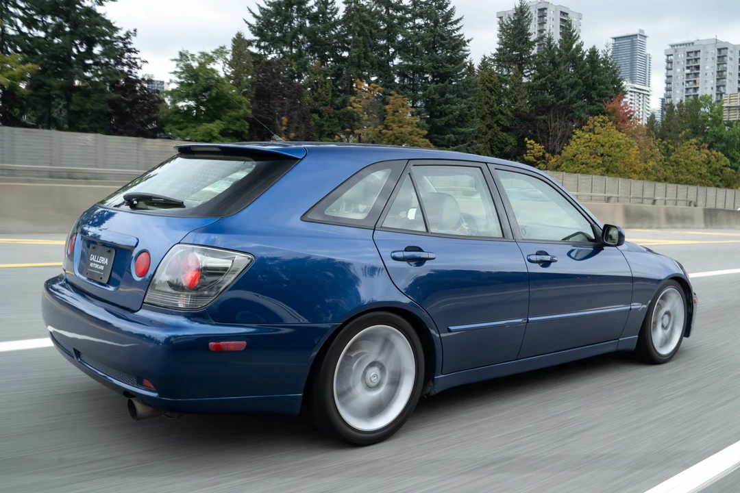 2002 Lexus IS 1st Gen - Image 28 of 31