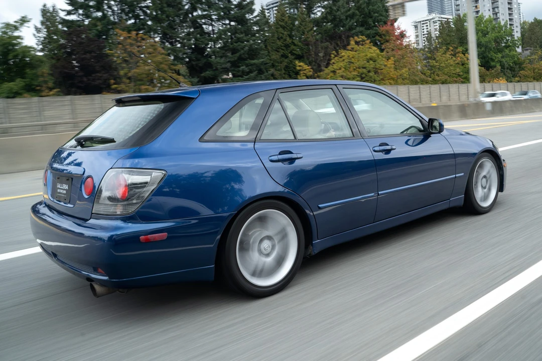 2002 Lexus IS 1st Gen - Image 27 of 31