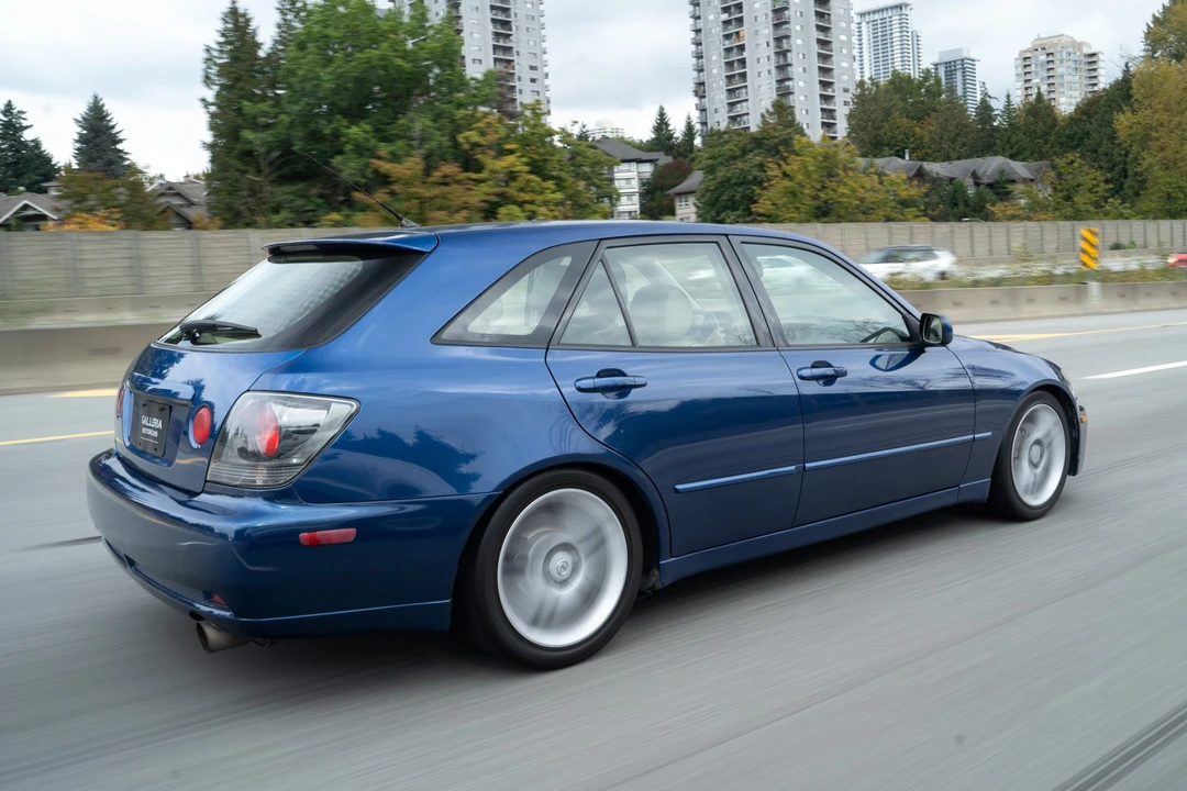 2002 Lexus IS 1st Gen - Image 24 of 31