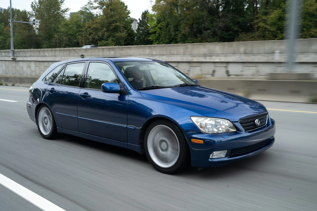 2002 Lexus IS 1st Gen - Image 14 of 31
