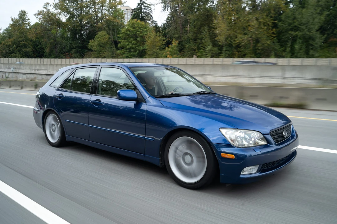 2002 Lexus IS 1st Gen - Image 19 of 31