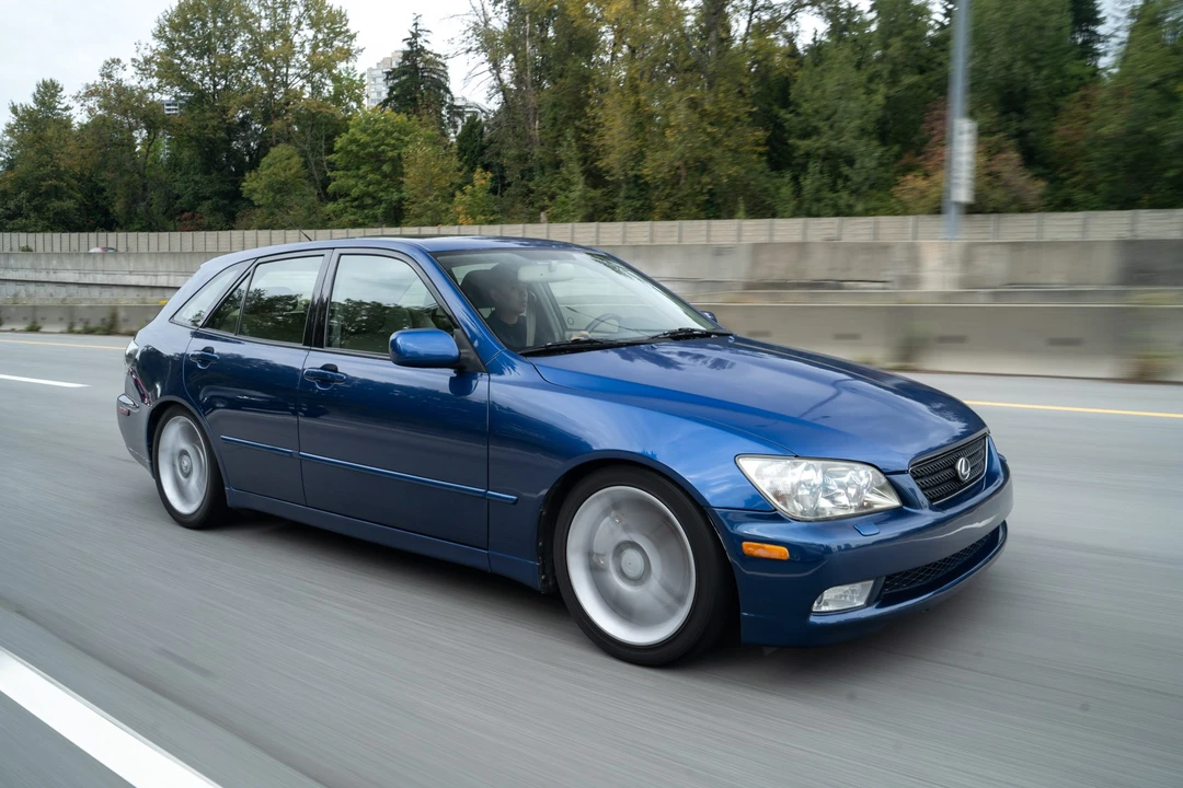 2002 Lexus IS 1st Gen - Image 22 of 31