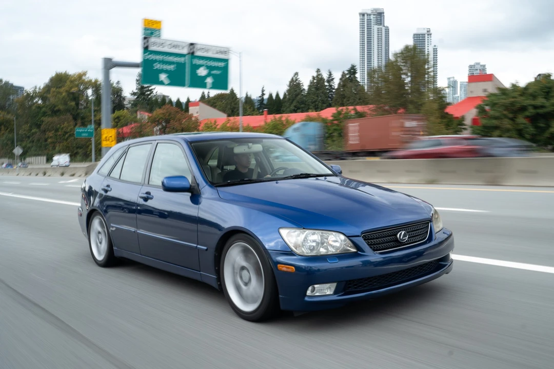 2002 Lexus IS 1st Gen - Image 2 of 31
