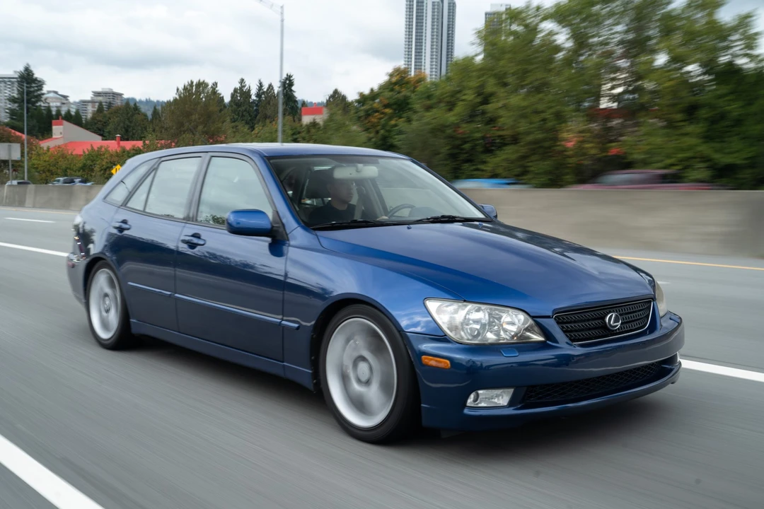2002 Lexus IS 1st Gen - Image 5 of 31