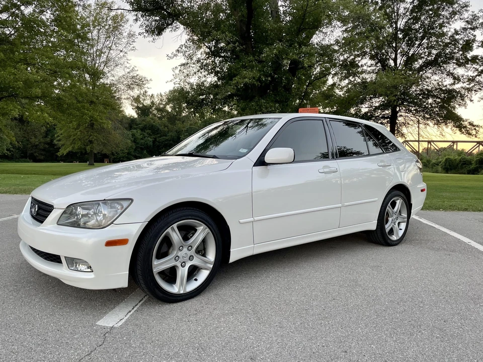 2002 Lexus IS 1st Gen - Image 6 of 31