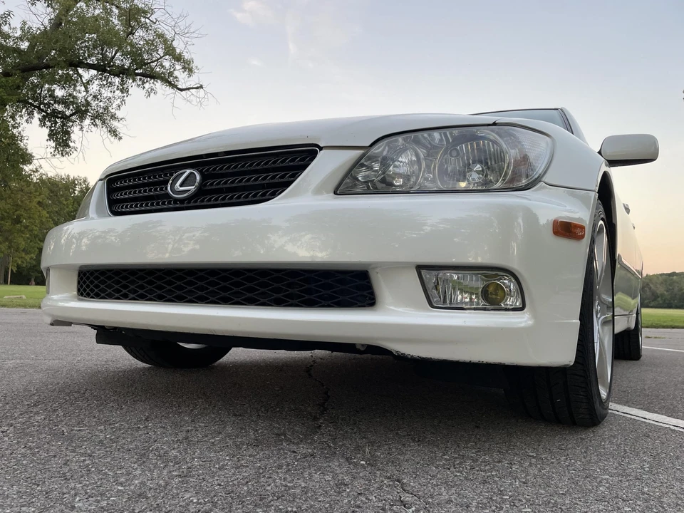 2002 Lexus IS 1st Gen - Image 30 of 31