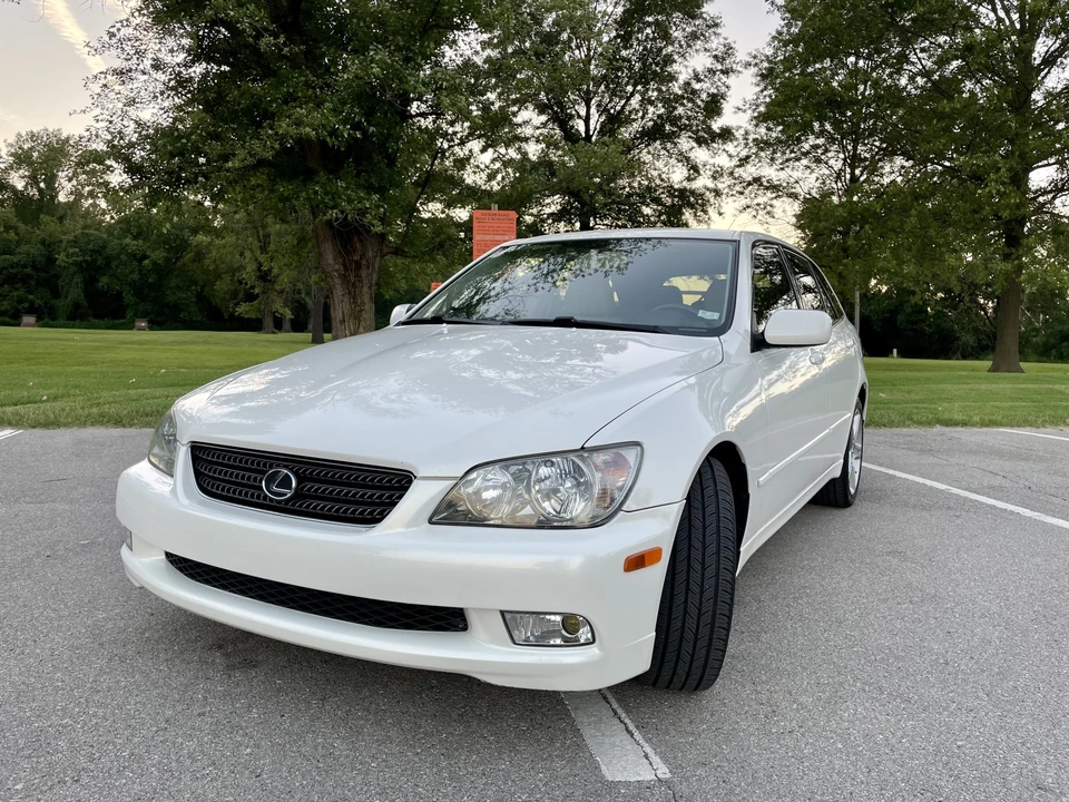 2002 Lexus IS 1st Gen - Image 3 of 31