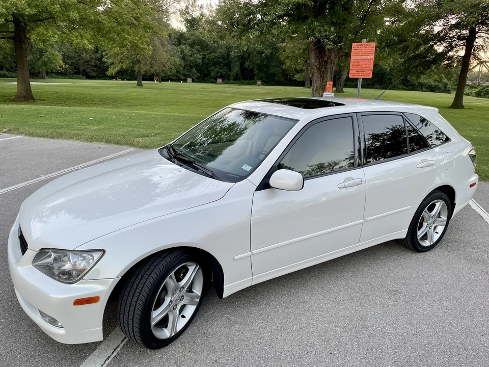2002 Lexus IS 1st Gen - Image 7 of 31