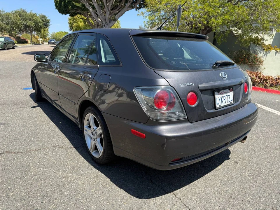 2002 Lexus IS 1st Gen - Image 7 of 13
