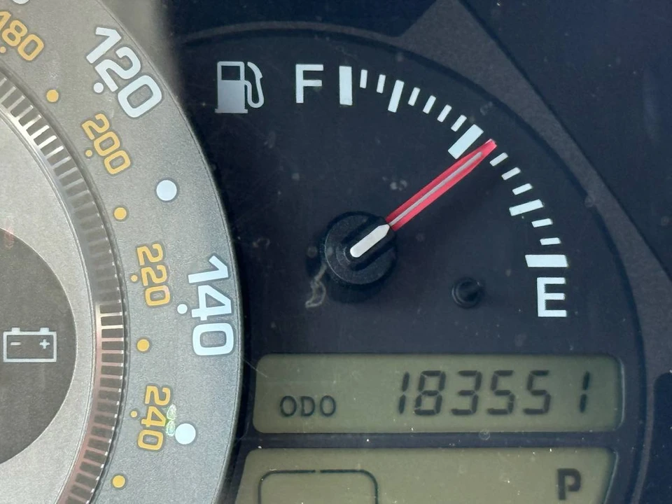 2002 Lexus IS 1st Gen - Image 4 of 13