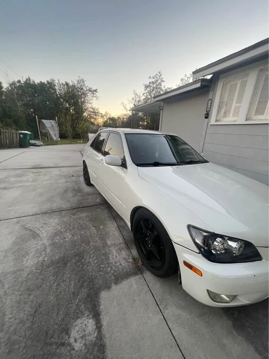 2002 Lexus IS 1st Gen - Image 6 of 7
