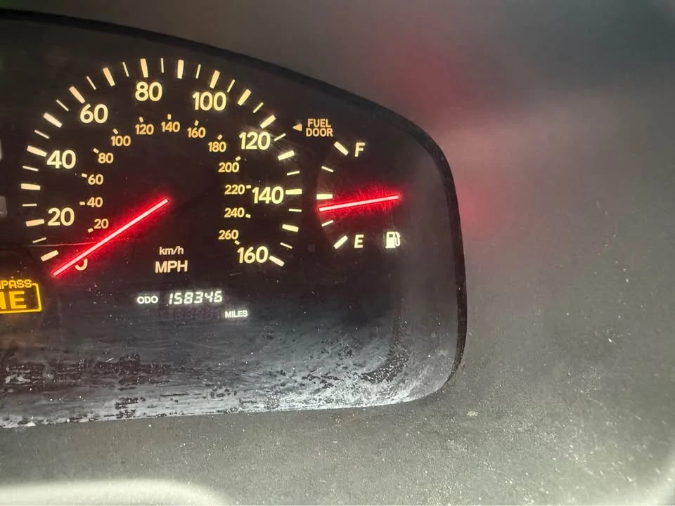 2002 Lexus LS 3rd Gen - Image 8 of 9
